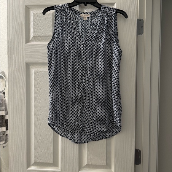 Eliane Rose Tops - Sleeveless Blue and White Geometric Top